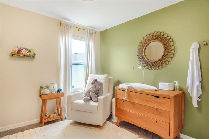 Image No.17-4 Bed Townhouse for sale