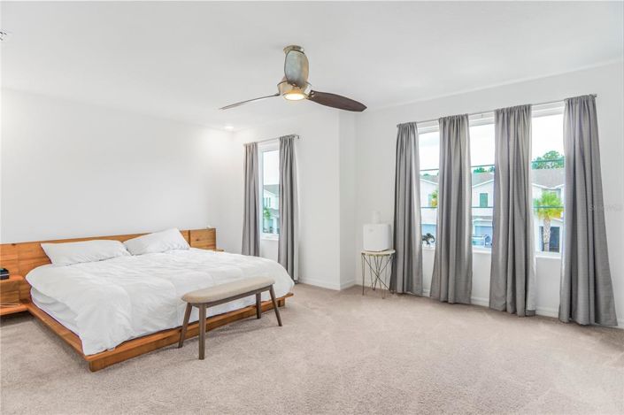 Image No.27-4 Bed Townhouse for sale