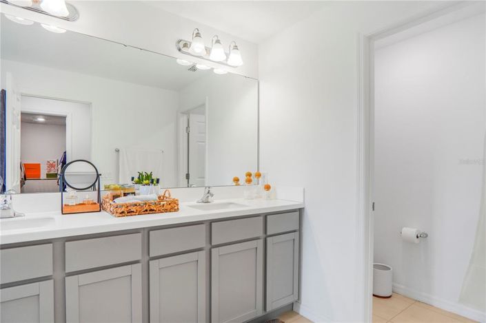 Image No.30-4 Bed Townhouse for sale