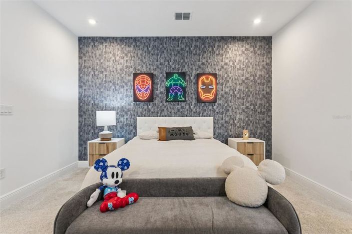 Image No.20-3 Bed Townhouse for sale