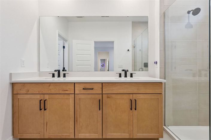 Image No.23-3 Bed Townhouse for sale