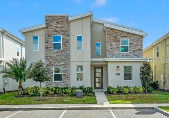 Image No.1-8 Bed Property for sale