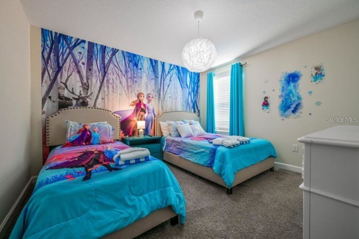 Image No.14-8 Bed Property for sale