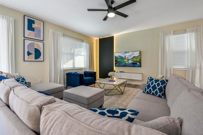 Image No.23-8 Bed Property for sale