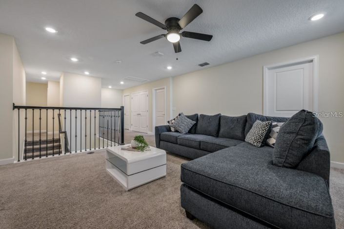 Image No.31-8 Bed Property for sale