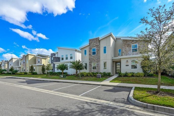 Image No.4-8 Bed Property for sale