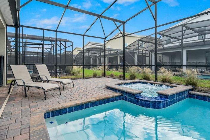 Image No.5-8 Bed Property for sale