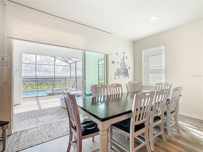 Image No.19-6 Bed Property for sale