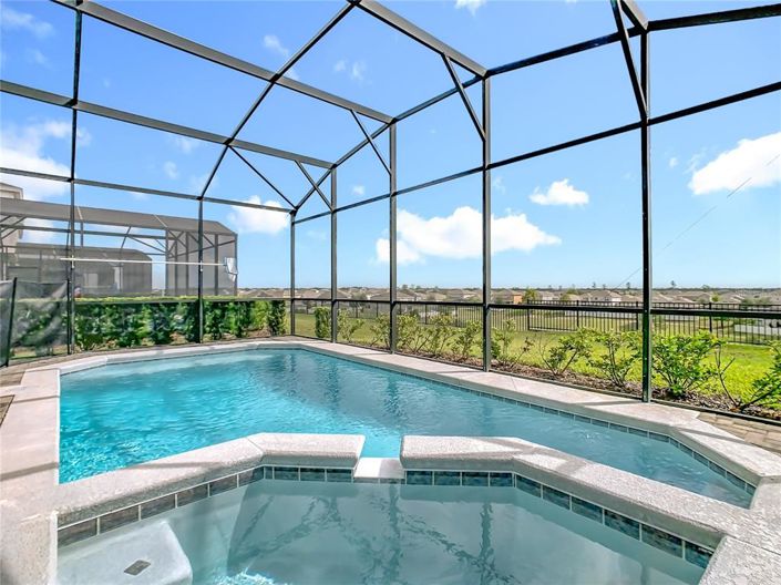 Image No.37-6 Bed Property for sale