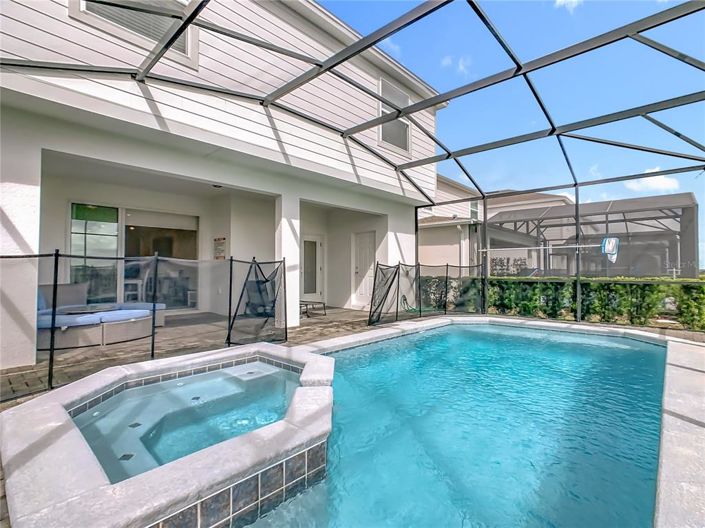 Image No.38-6 Bed Property for sale