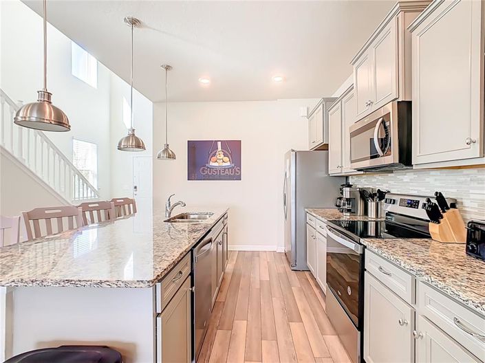 Image No.6-6 Bed Property for sale