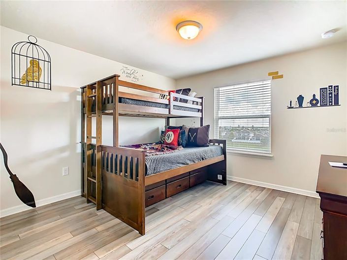 Image No.60-6 Bed Property for sale