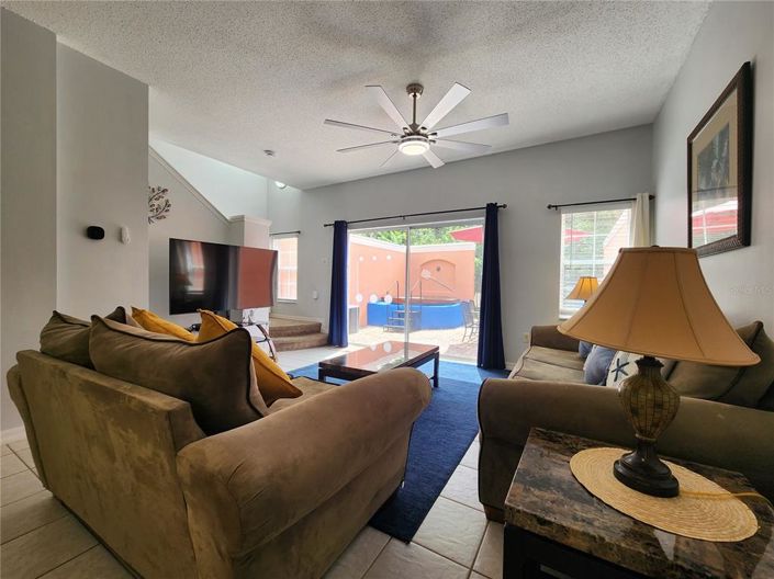 Image No.12-3 Bed Townhouse for sale