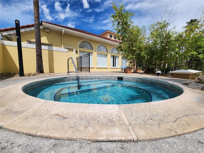 Image No.37-3 Bed Townhouse for sale