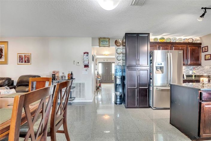 Image No.12-4 Bed Property for sale