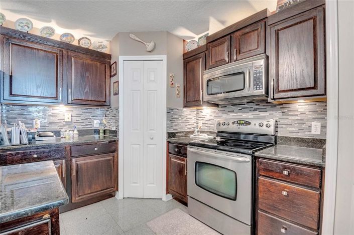 Image No.15-4 Bed Property for sale