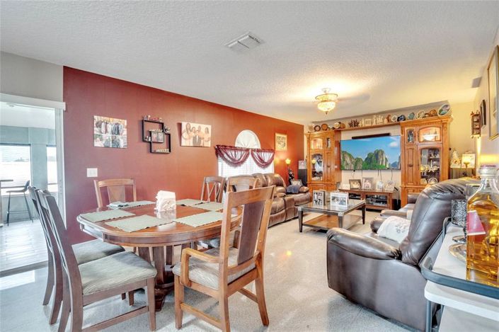 Image No.19-4 Bed Property for sale