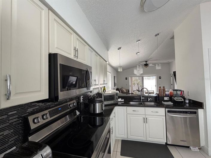 Image No.5-3 Bed Property for sale