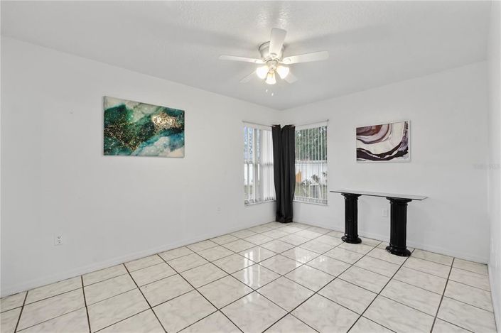 Image No.17-4 Bed Property for sale