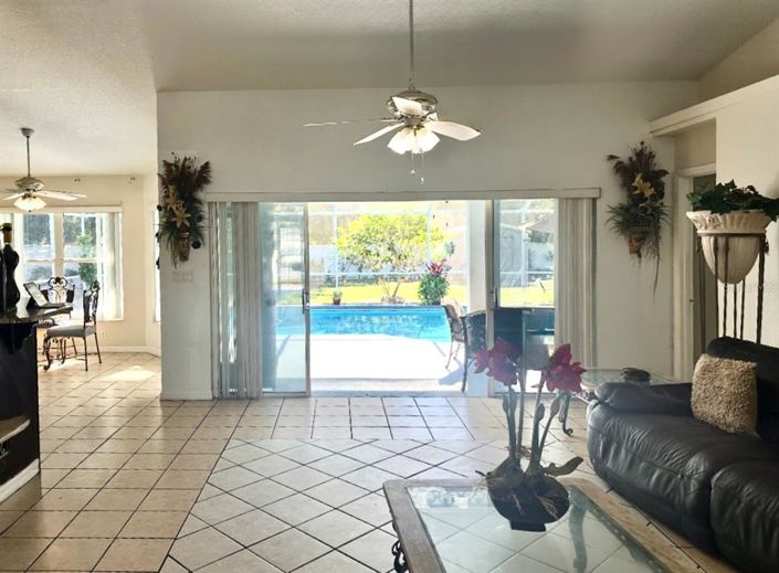 Image No.7-4 Bed Property for sale