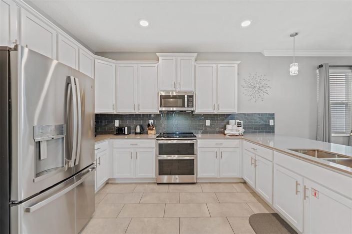 Image No.16-9 Bed Property for sale