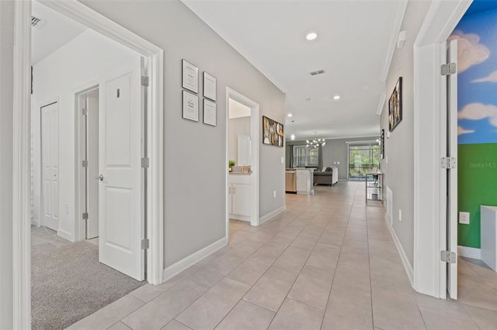 Image No.5-9 Bed Property for sale