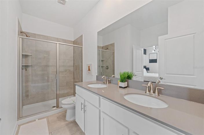 Image No.7-9 Bed Property for sale