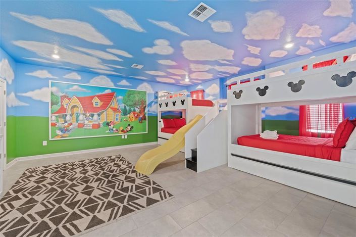 Image No.8-9 Bed Property for sale