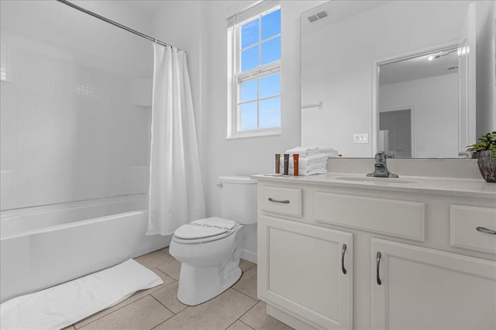 Image No.43-12 Bed Property for sale