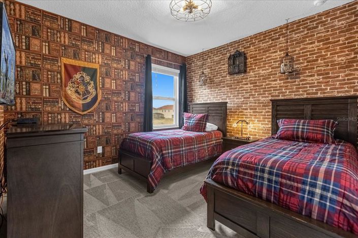 Image No.52-12 Bed Property for sale