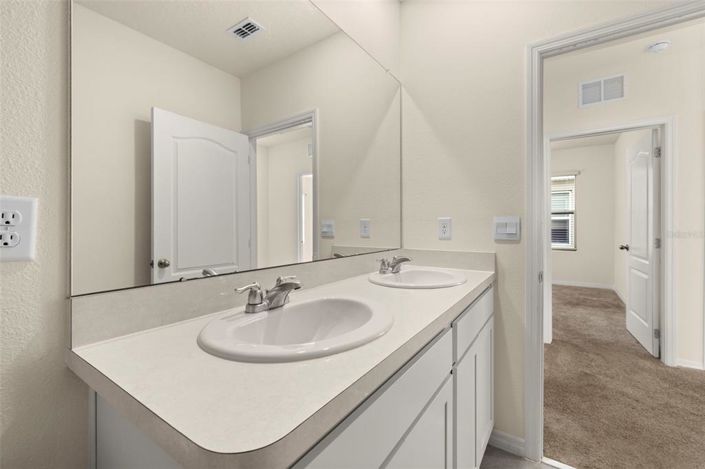 Image No.34-5 Bed Property for sale