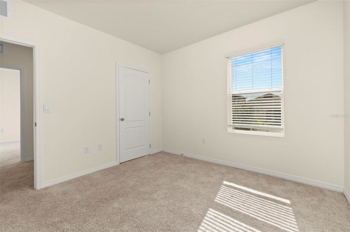 Image No.36-5 Bed Property for sale