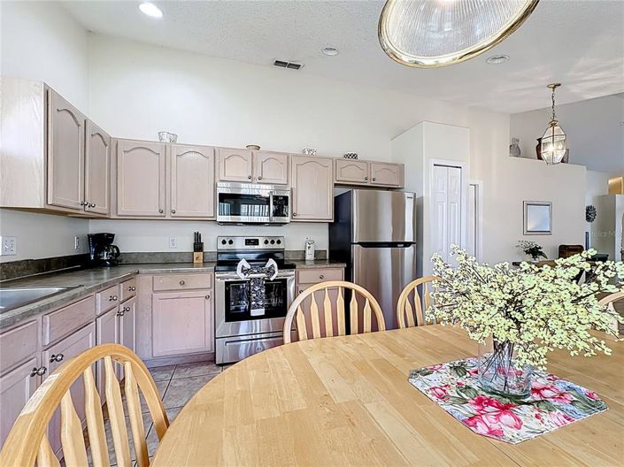 Image No.14-4 Bed Property for sale