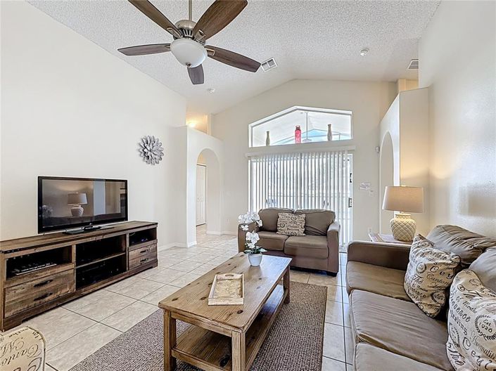 Image No.15-4 Bed Property for sale