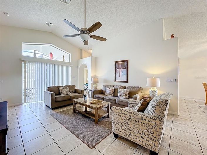 Image No.16-4 Bed Property for sale