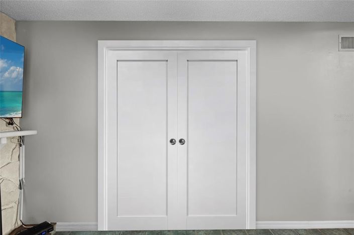 Image No.27-3 Bed Property for sale