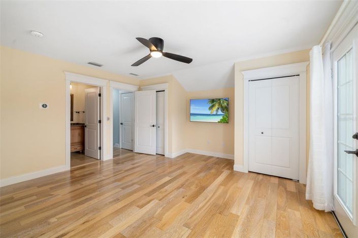 Image No.58-4 Bed Property for sale