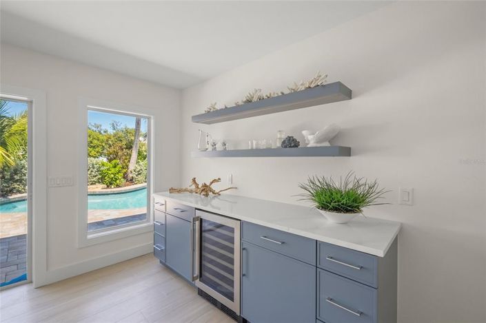 Image No.10-3 Bed Property for sale