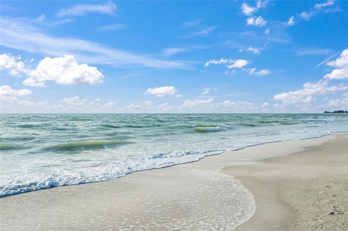 Image No.40-3 Bed Property for sale