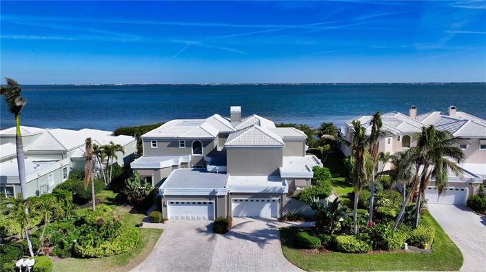 Image No.1-4 Bed Property for sale