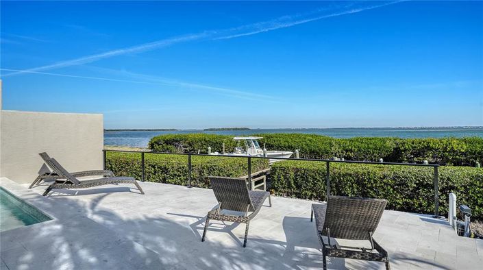 Image No.17-4 Bed Property for sale