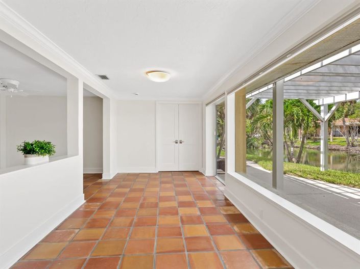 Image No.18-3 Bed Property for sale