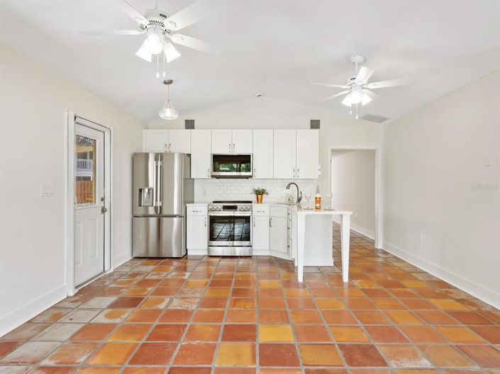 Image No.46-3 Bed Property for sale