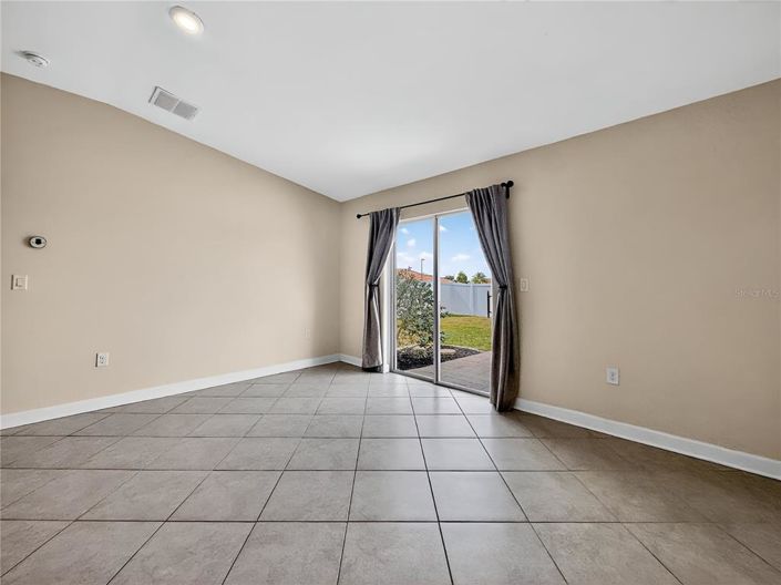 Image No.10-3 Bed Property for sale