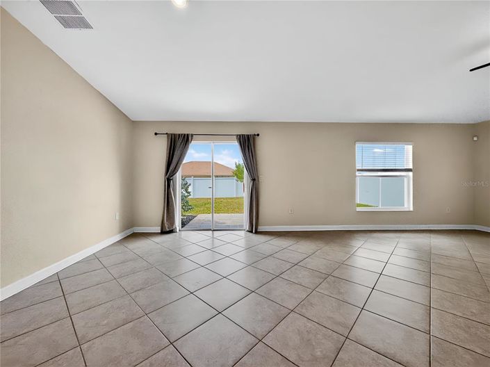 Image No.9-3 Bed Property for sale