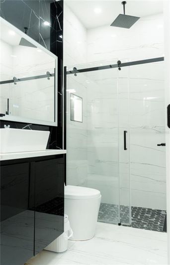 Image No.10-5 Bed Property for sale