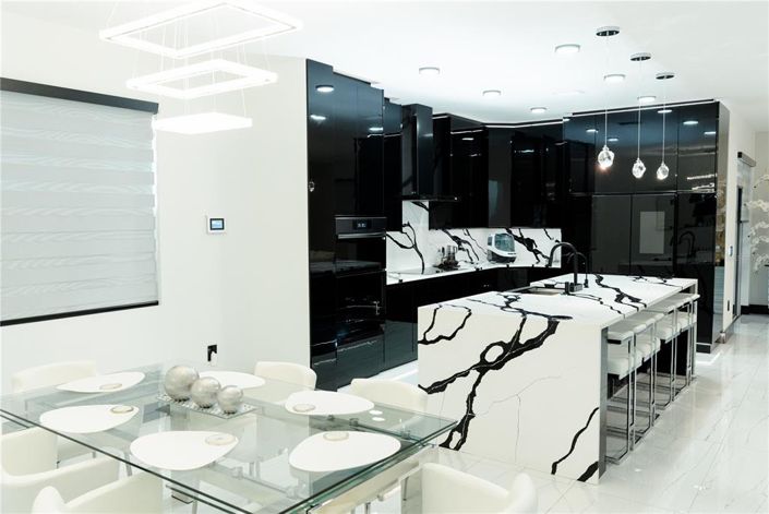 Image No.7-5 Bed Property for sale