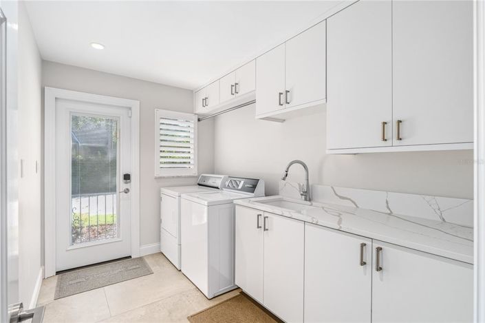 Image No.33-4 Bed Property for sale