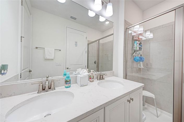 Image No.15-5 Bed Property for sale