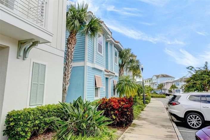 Image No.3-5 Bed Property for sale